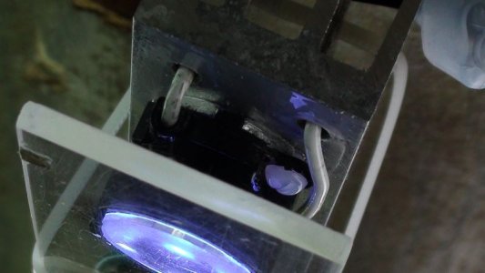 nylon screw on LED.jpg