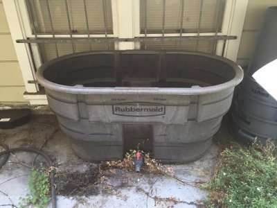 Rubbermaid stock tank.jpg