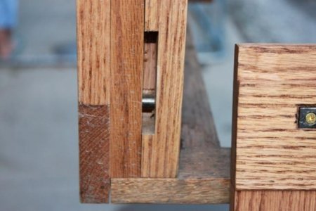 latch pin.jpg