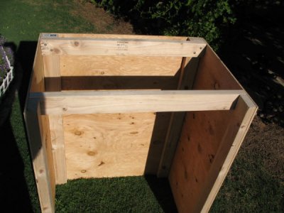 9 - front and back crossbraces are attached with lag bolts.JPG