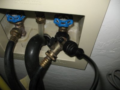 water source - split to washing machine and Spectrapure system.JPG
