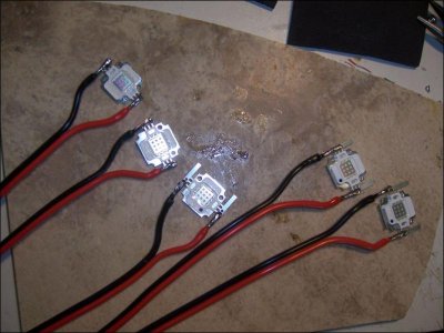 led_build_016_Med.jpg