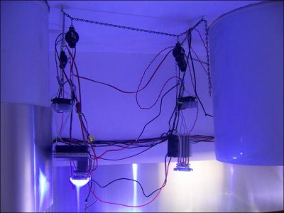 led_build_020_Med.jpg